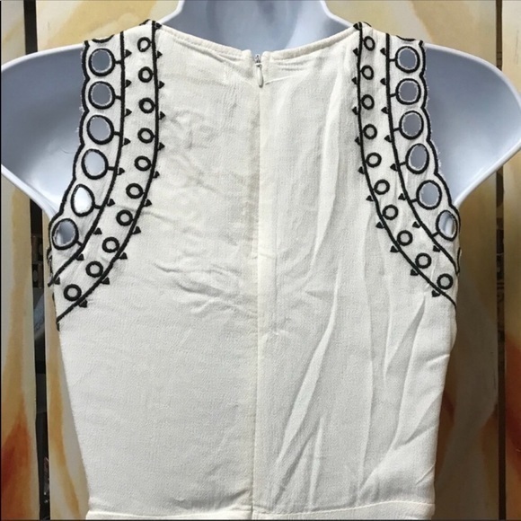 ❣️ Sale was 45$ down sizing ❣️ Black and white flare dress - Picture 7 of 8